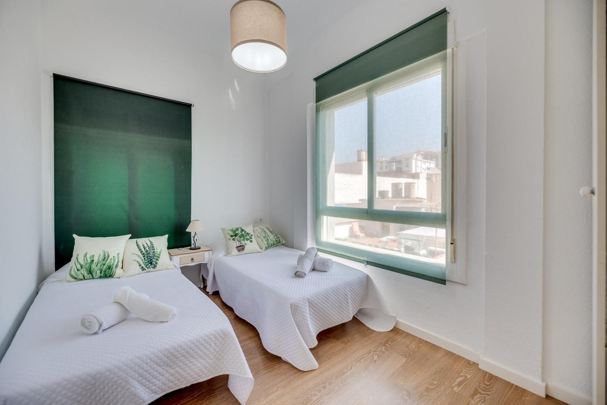 פואנגירולה Lxr Vistahermossa 3Bdr. Apt Next To Sea מראה חיצוני תמונה